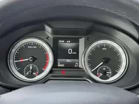 Škoda Octavia (2019) thumbnail 25