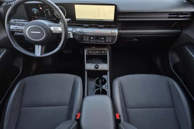 Hyundai Kona (2025) thumbnail 2