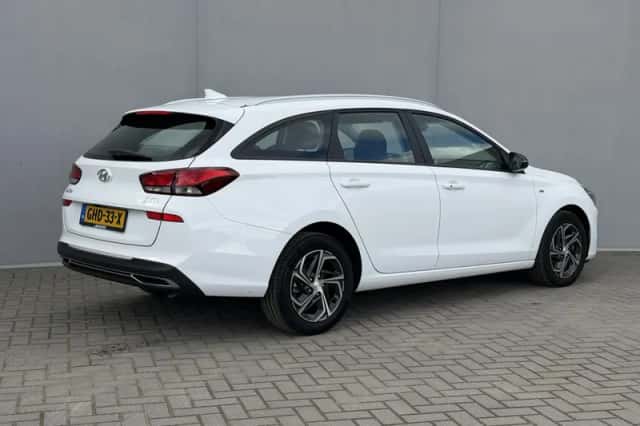 Hyundai i30 (2024) thumbnail 3