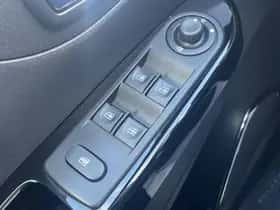 Renault Captur (2016) thumbnail 17