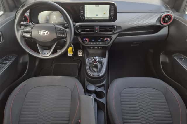 Hyundai i10 (2023) thumbnail 2