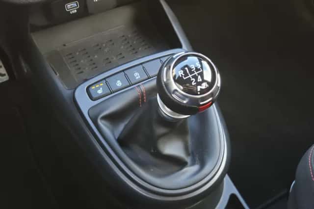 Hyundai i10 (2023) thumbnail 14