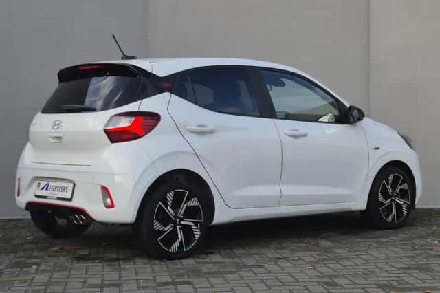 Hyundai i10 (2023) thumbnail 3
