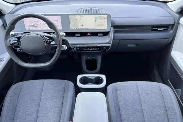 Hyundai Ioniq 5 (2023) thumbnail 2