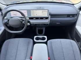 Hyundai Ioniq 5 (2023) thumbnail 2