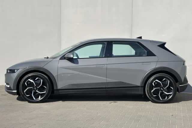 Hyundai Ioniq 5 (2023) thumbnail 9