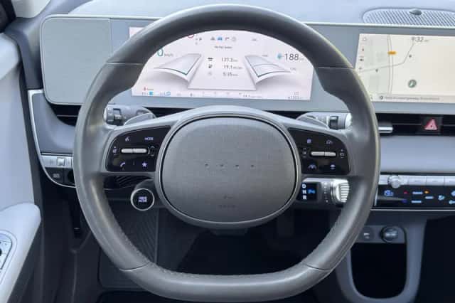 Hyundai Ioniq 5 (2023) thumbnail 10