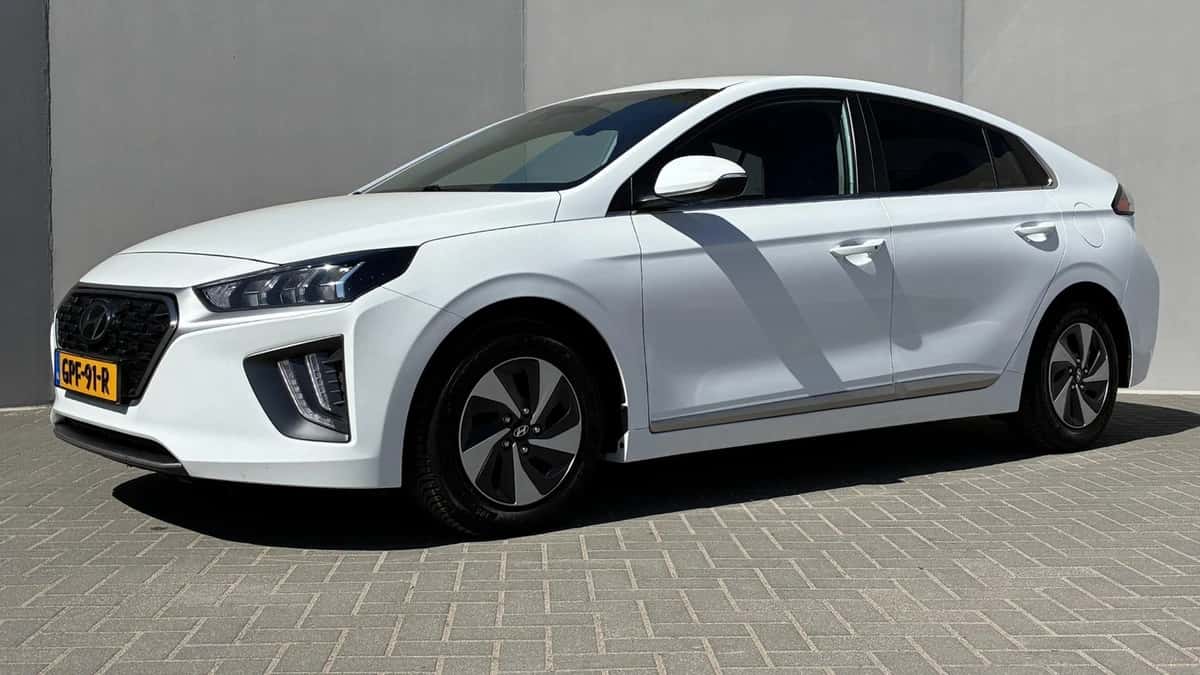 Hyundai Ioniq (2022) — foto 1