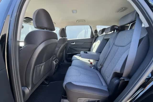 Hyundai Santa Fe (2023) thumbnail 14