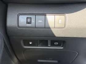 Hyundai Santa Fe (2023) thumbnail 18