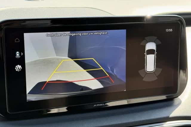 Hyundai Santa Fe (2023) thumbnail 24