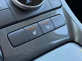 Hyundai Santa Fe (2023) thumbnail 32