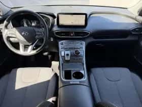 Hyundai Santa Fe (2023) thumbnail 5