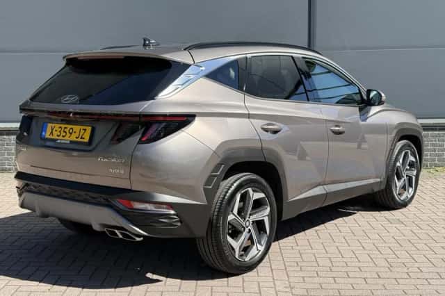 Hyundai Tucson (2024) thumbnail 3
