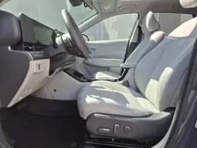 Hyundai Kona (2023) thumbnail 9