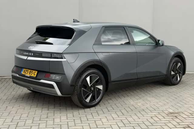 Hyundai Ioniq 5 (2025) thumbnail 3