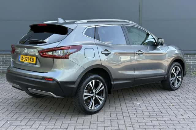 Nissan Qashqai (2021) thumbnail 3