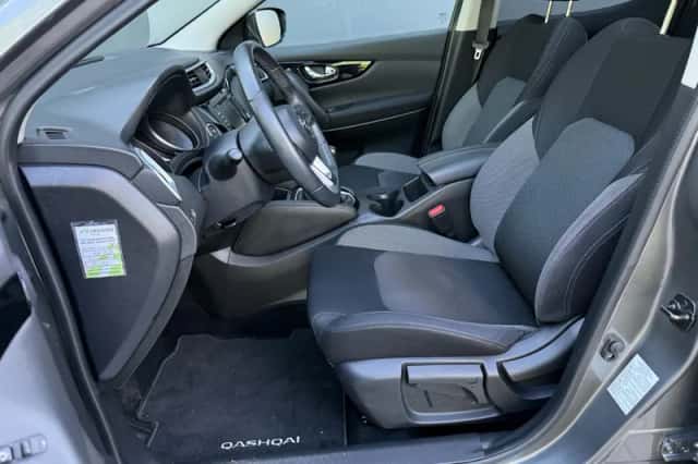 Nissan Qashqai (2021) thumbnail 4