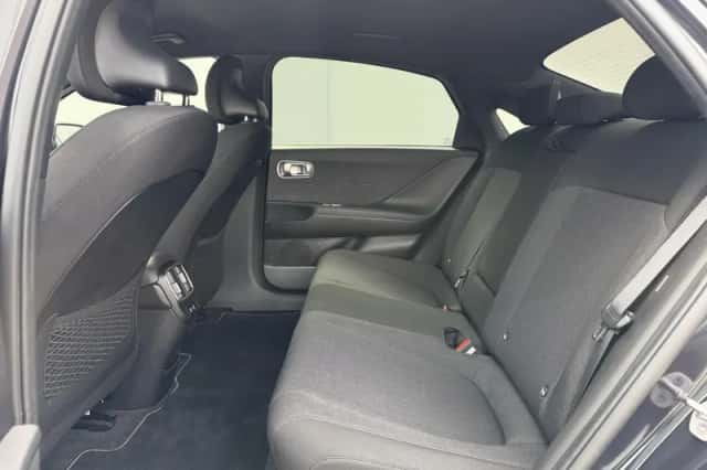 Hyundai Ioniq 6 (2024) thumbnail 11