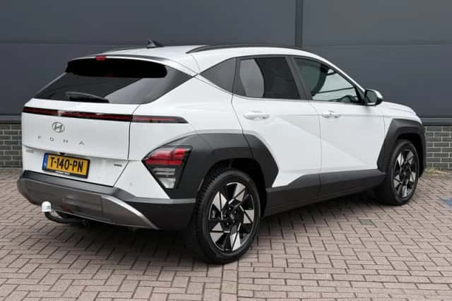 Hyundai Kona (2023) thumbnail 3