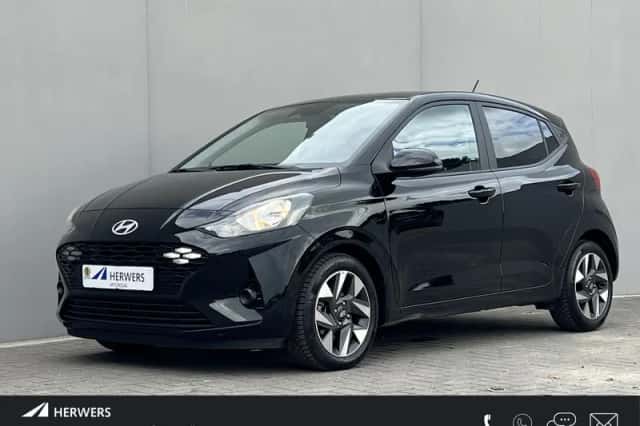 Hyundai i10 (2024) thumbnail 1
