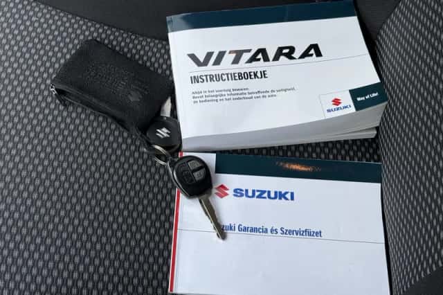 Suzuki Vitara (2022) thumbnail 5