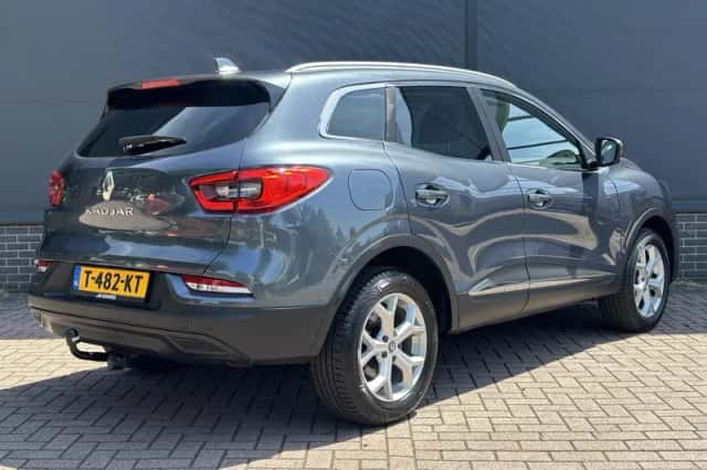 Renault Kadjar (2022) thumbnail 3