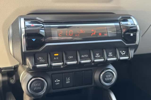 Suzuki Ignis (2019) thumbnail 4