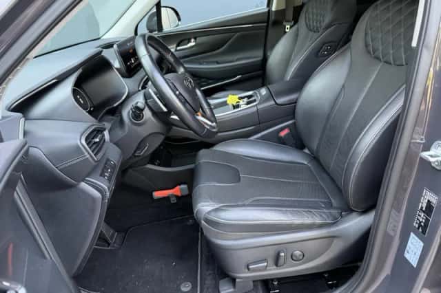 Hyundai Santa Fe (2022) thumbnail 4