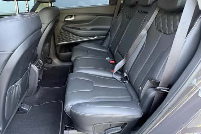 Hyundai Santa Fe (2022) thumbnail 5