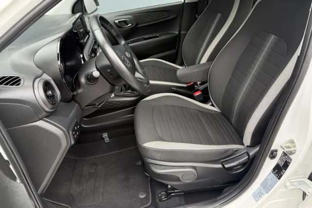 Hyundai i10 (2022) thumbnail 4