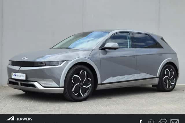 Hyundai Ioniq 5 (2023) thumbnail 1