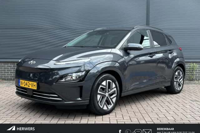 Hyundai Kona (2021) thumbnail 1