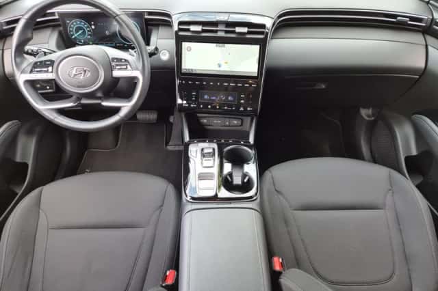 Hyundai Tucson (2022) thumbnail 2