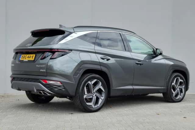 Hyundai Tucson (2022) thumbnail 3