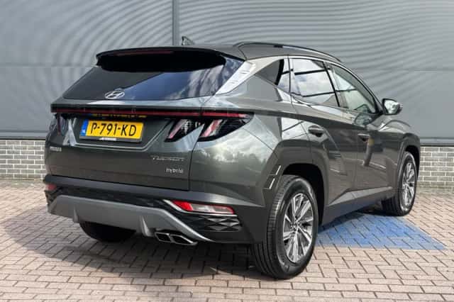 Hyundai Tucson (2022) thumbnail 3