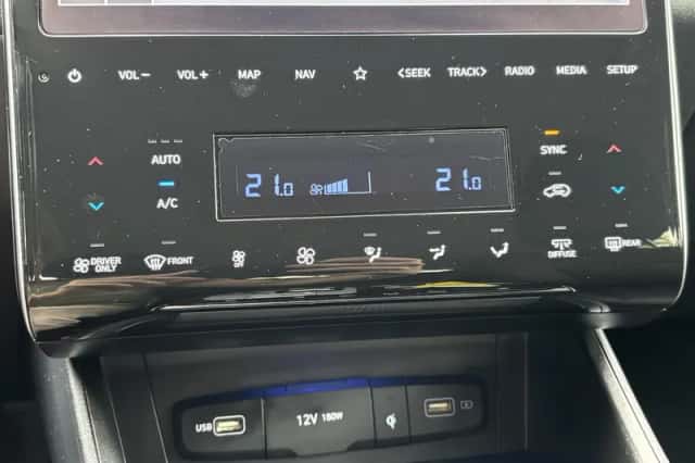 Hyundai Tucson (2022) thumbnail 4