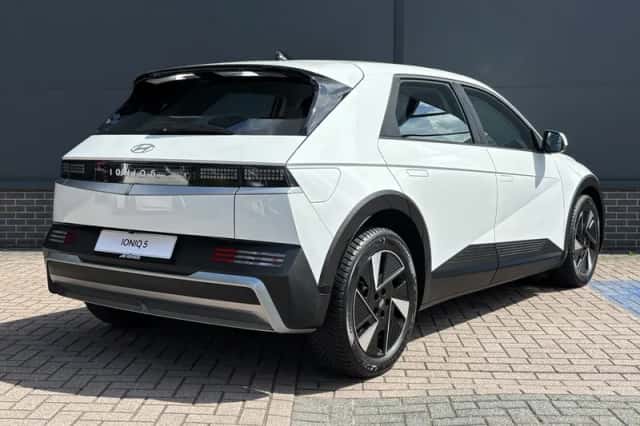 Hyundai Ioniq 5 (2025) thumbnail 3