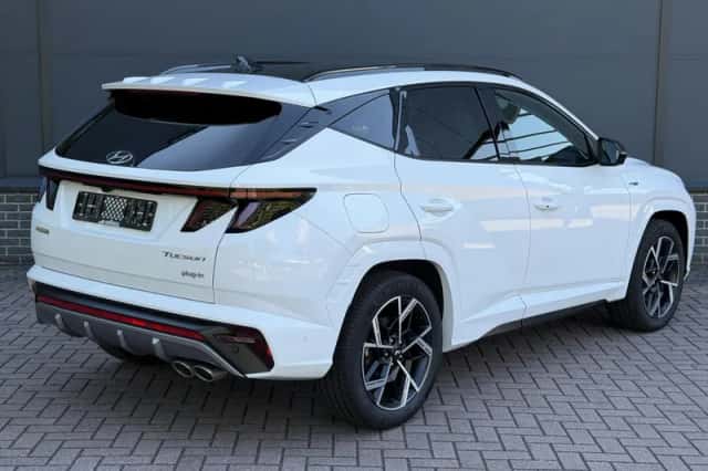 Hyundai Tucson (2022) thumbnail 3