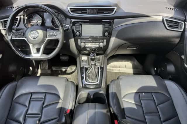 Nissan Qashqai (2018) thumbnail 2