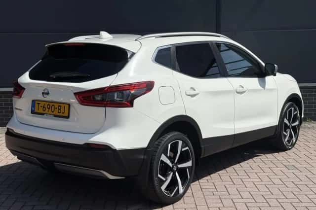 Nissan Qashqai (2018) thumbnail 3