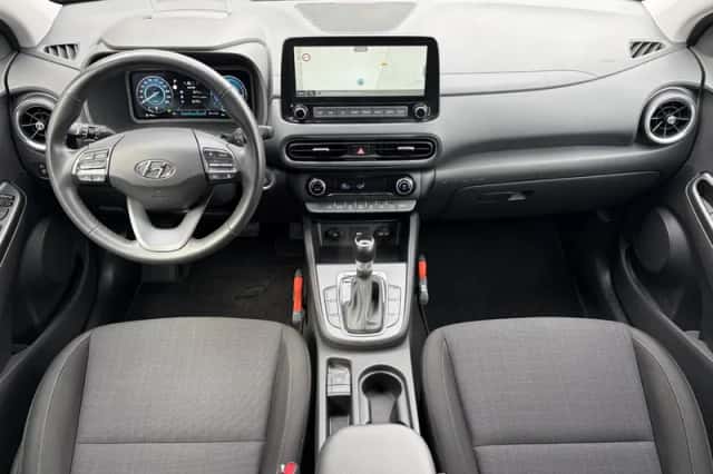 Hyundai Kona (2021) thumbnail 2
