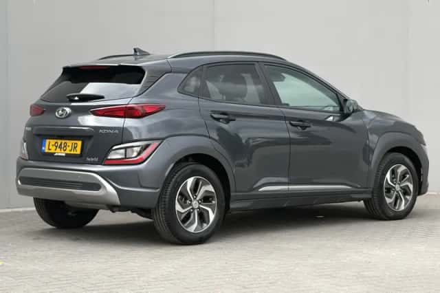 Hyundai Kona (2021) thumbnail 3
