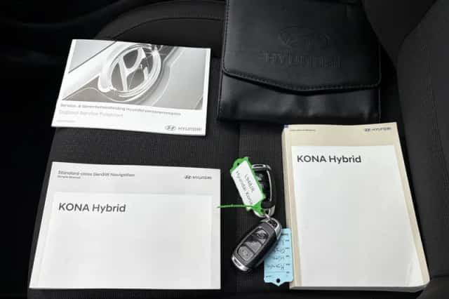 Hyundai Kona (2021) thumbnail 5