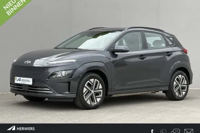 Hyundai Kona (2022) thumbnail 1