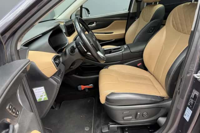 Hyundai Santa Fe (2022) thumbnail 4