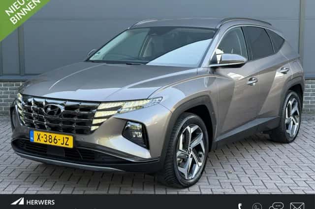 Hyundai Tucson (2024) thumbnail 1
