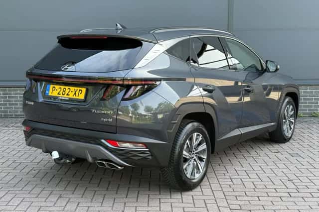 Hyundai Tucson (2022) thumbnail 3