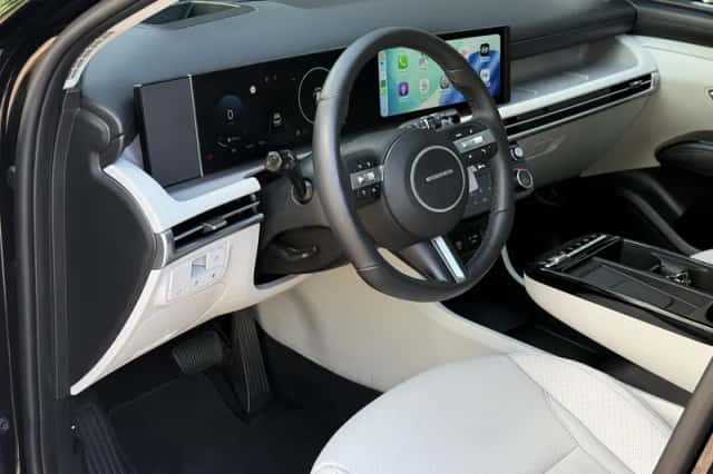 Hyundai Tucson (2025) thumbnail 2
