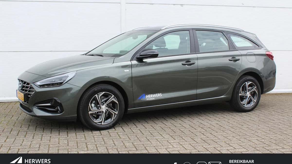 Hyundai i30 (2024) — foto 1